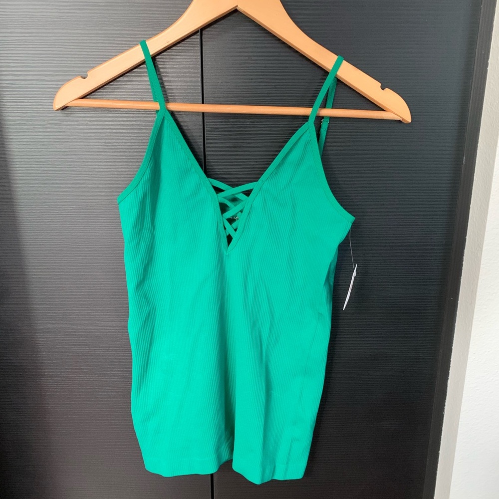 ✨NWT✨Free People Criss Cross Tank